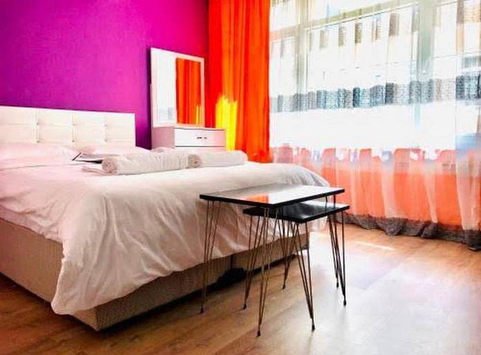 Others 4, hilltop hostel, Fatih