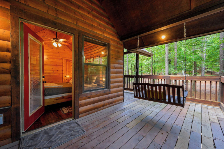Others 2, Honey Bear - 1BR Cabin & Hot Tub, McCurtain