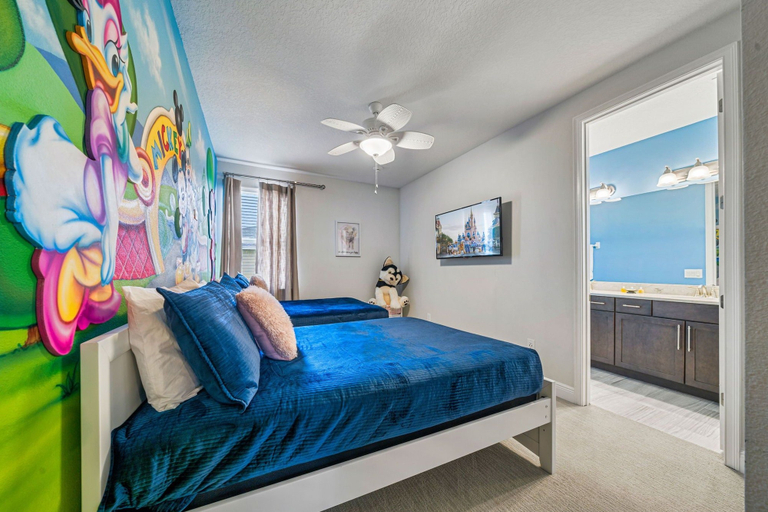 Others 3, 8BR Vacation Home With Screened Pool Area, Osceola