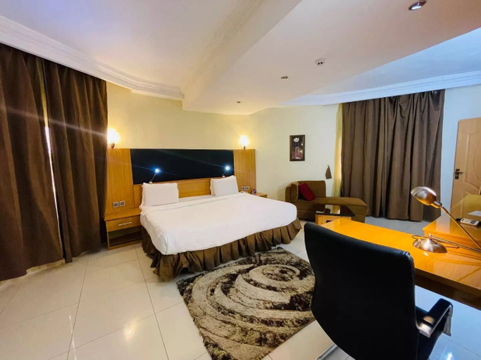 Others 5, B&H Hotel, AbujaMun