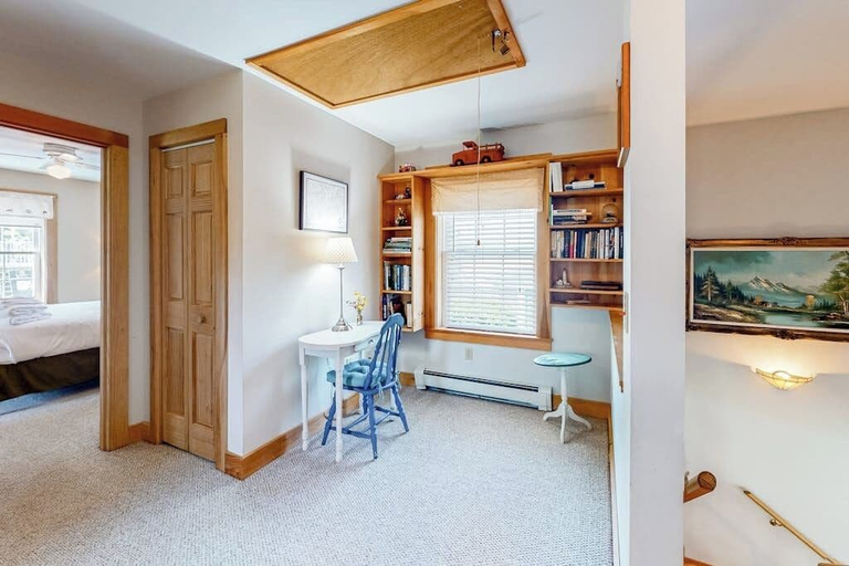 Others 4, Two-story Home Steps From Laite Beach - Stroll to the Harbor, 1 dog Welcome, Knox