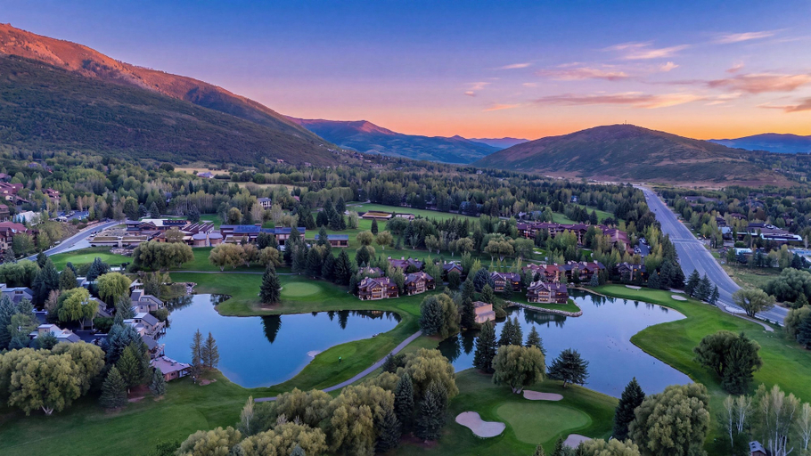 Others 4, Three Kings Condo by Avantstay Walk To Slopes Shared Pool + Spa Near Main St, Summit