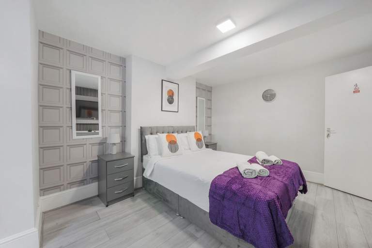Others 4, The Cozy Stays Hackney House, London