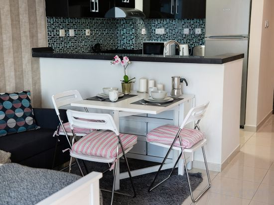 Others 4, Studio With Incredible Sea Views, 3-min to Beach, Dubai