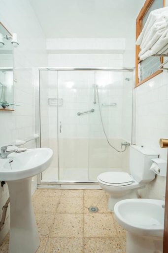 Others 4, Apartamentos Ancoradoiro, A Coruña