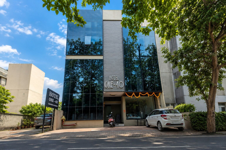 Others 4, Hotel One 40, Indore