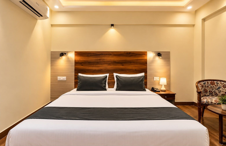 Others 5, East Land Hotel Near Manyata Tech, Bangalore