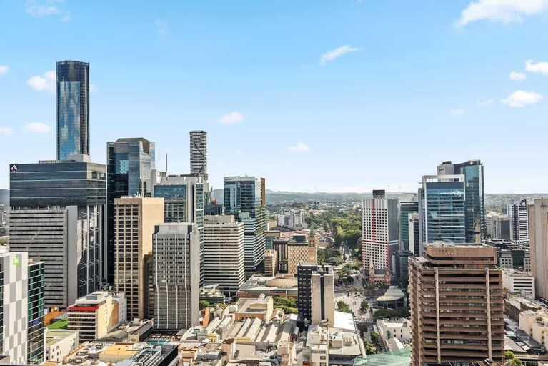 Others 2, Top Floor! 2bed/2bath/1car/pool/views ~ CBD, Brisbane