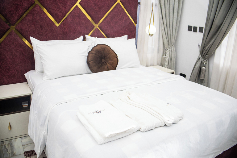 Others 5, Nigus House Akinloye, Eti-Osa