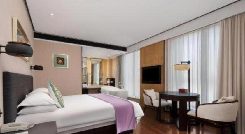 Bedroom 2, SSAW Boutique Hotel Hangzhou Xiaoshan City Center, Hangzhou