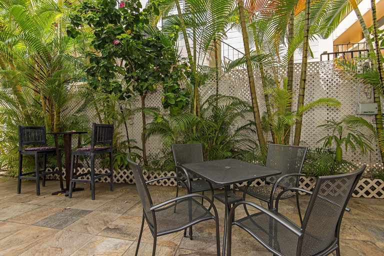 Others 5, Hawaiian Relaxing Vacation by Beach W/full Kitchen Short Walk to Dine & Shop, Honolulu