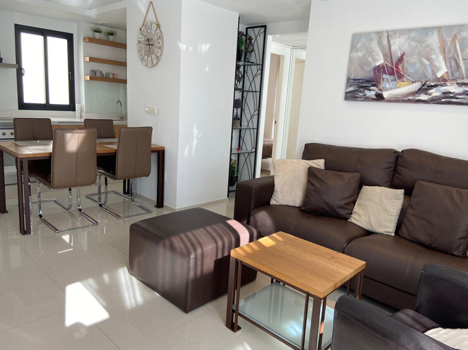 Others 2, Penthouse Zenia Beach, Alicante