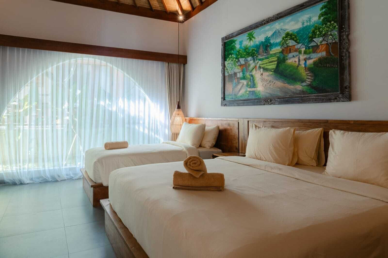 Others 4, Casa Nova, Badung