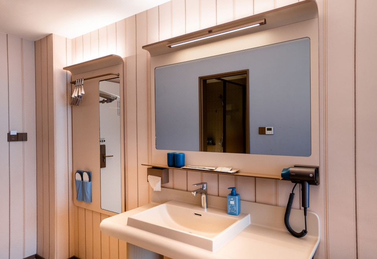 Bathroom 4, HanTing Hotel (Qianxi Station Jinjie Plaza), Bijie