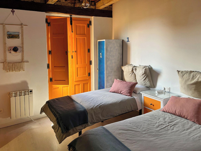 Bedroom 2, DORMERO Albergue Hidalgos, León