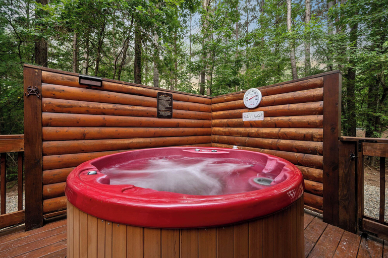 Others 5, Honey Bear - 1BR Cabin & Hot Tub, McCurtain