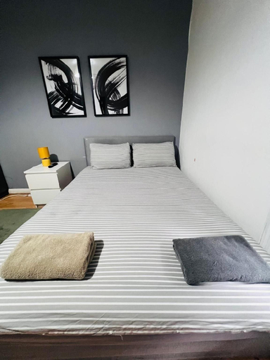 Bedroom 5, London E1 Hostel, London