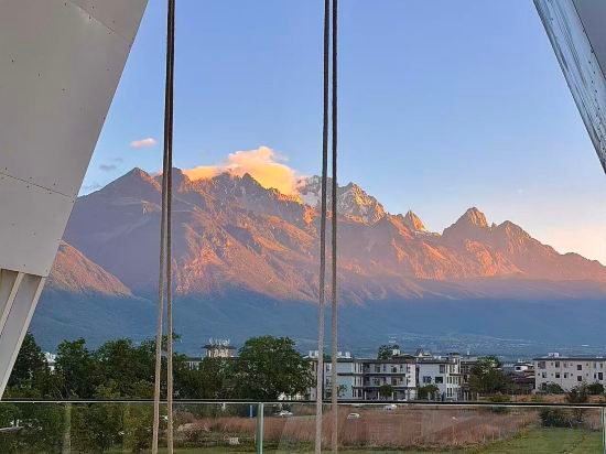 Others 2, XiangYe.Yunqi Place, Sunlight on Snow Mountain Private Hot Spring Viewing Area, Lijiang