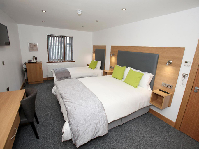 Bedroom 2, All Seasons B&B, Causeway Coast and Glens