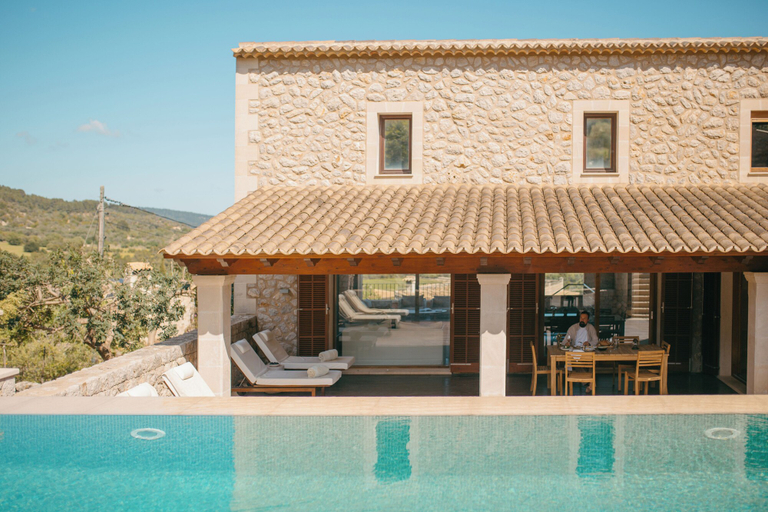 Others 5, La Villa de Ca'n Beneït, Baleares