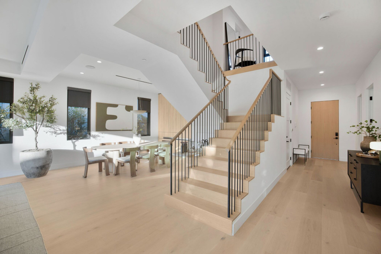 Others 4, Kraft Villa, Los Angeles