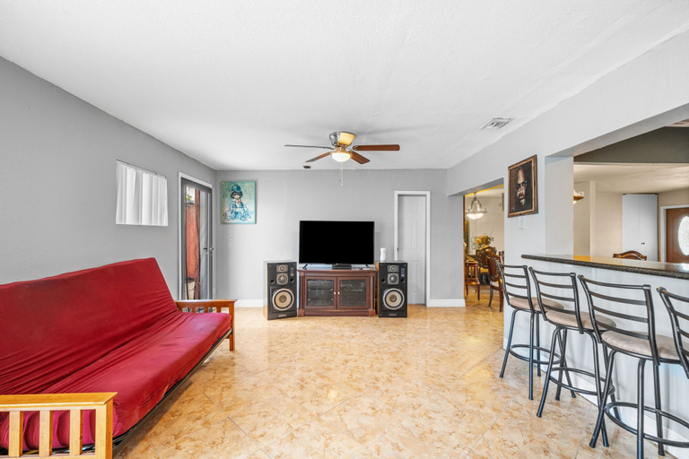 Others 4, Miami Gardens Pool Retreat, Miami-Dade