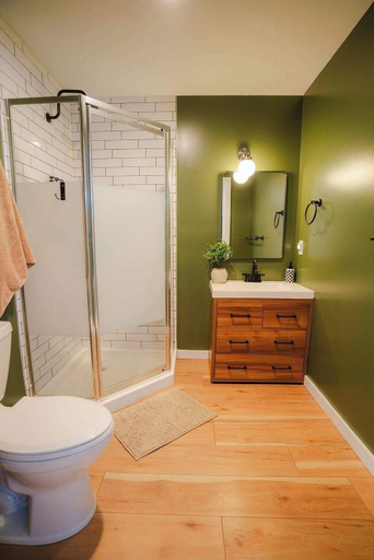 Others 4, Unique Container Retreat With Creek Villa, Vinton