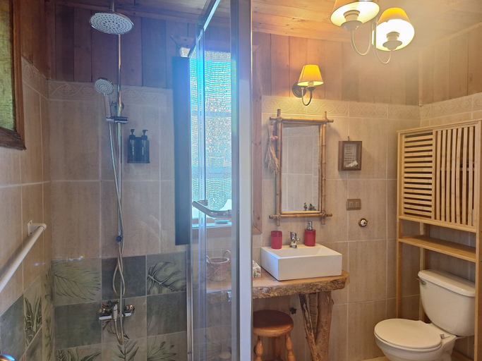 Bathroom 4, Casa Verde Hostal Ecologico, Malleco