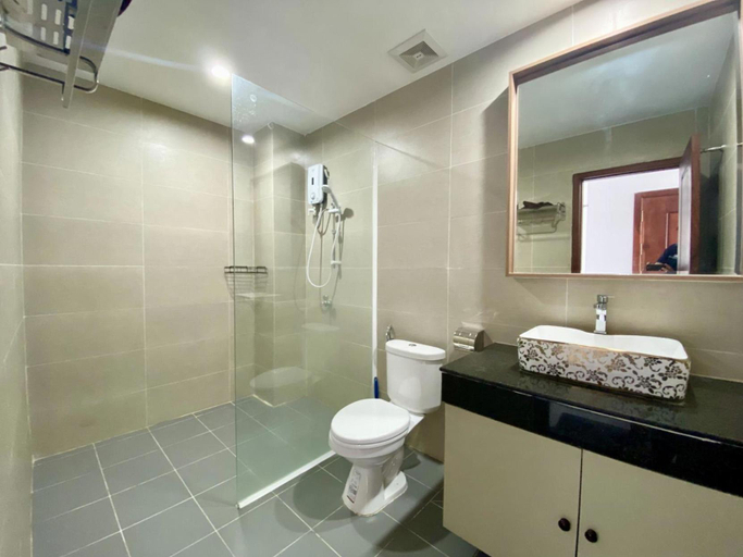 Bathroom 3, WH Chamkarmon Residence, Phnom Penh