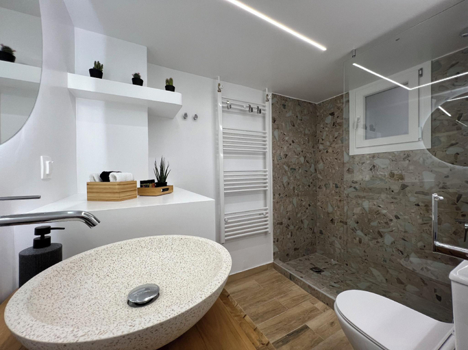 Bathroom 3, Acropolis Signature Apartment, Attica