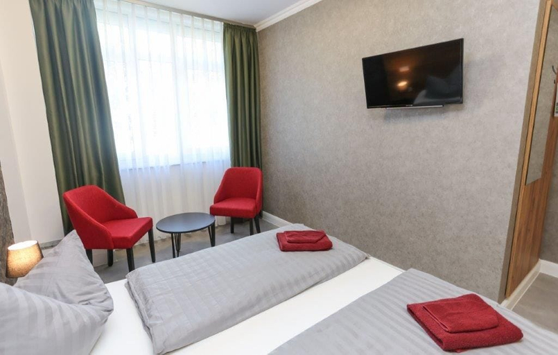 Others 4, Second Home Hotel, Saalekreis