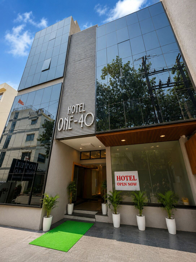 Others 3, Hotel One 40, Indore