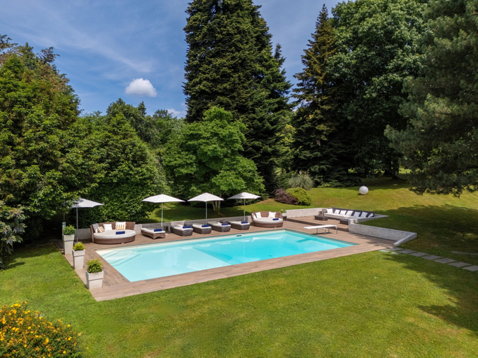 Others 3, Villa Serenity, Varese