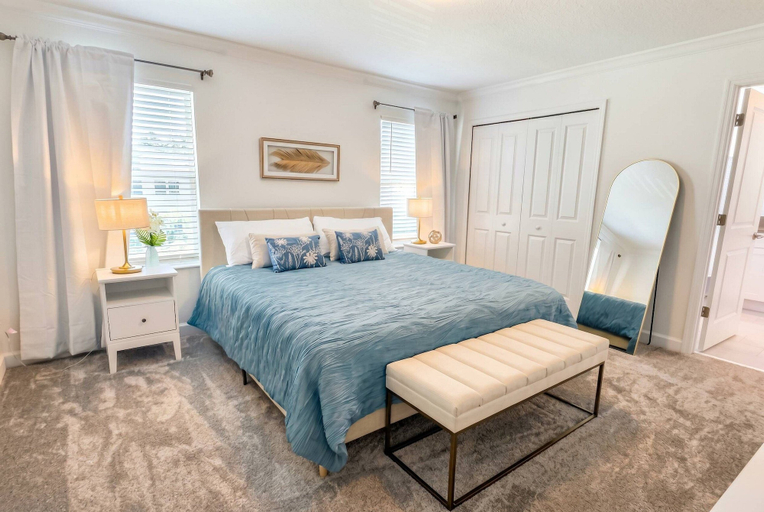 Others 4, 4BR Storey Lake Home, Heated Pool, Osceola