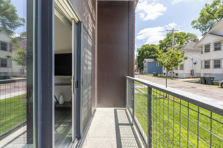 Others 4, Landing Amazing 2bd, Courtyard, Clubhouse, Montgomery