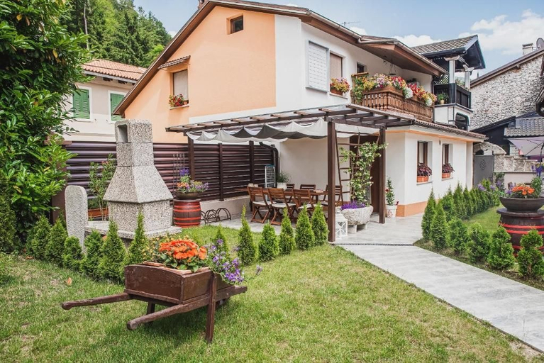 Others 2, Gotar Apartment with Garden, Kobarid