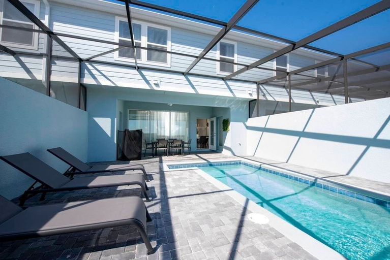 Others 1, 5BR Resort Townhome w/ Pool Near Disney, Polk