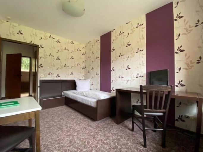 Others 5, Hotel Tanneneck, Segeberg
