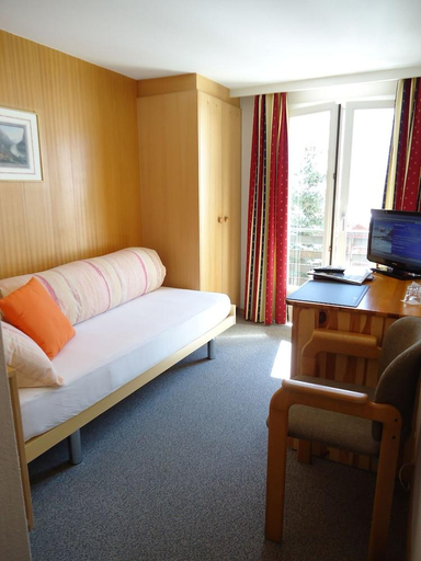 Bedroom 3, Hotel Tschuggen, Interlaken