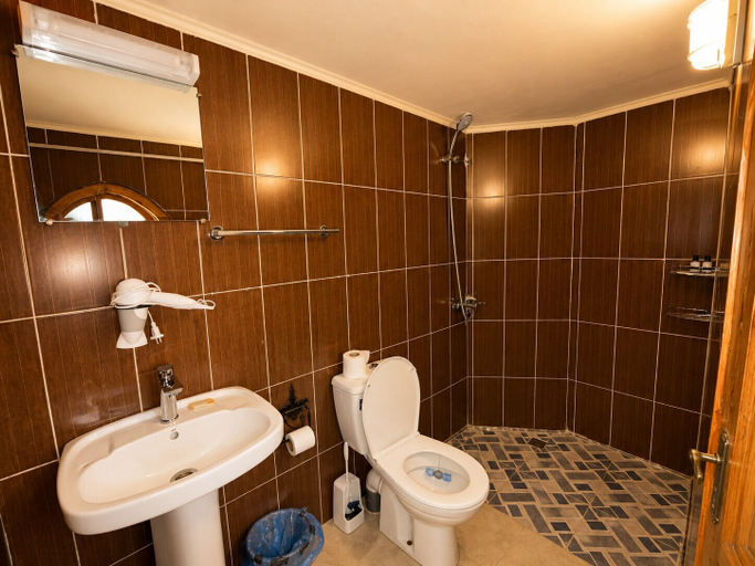 Bathroom 2, Auberge Restaurant Zahra, Ouarzazate