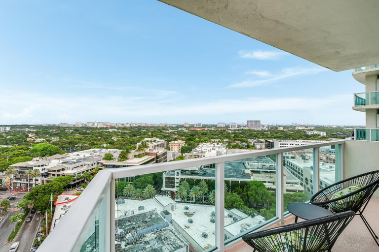 Others 3, Elegant 2BR Condo at Hotel Arya Full Kitchen, Wraparound Views, Washer/dryer, 2 Parking Spots, Miami-Dade