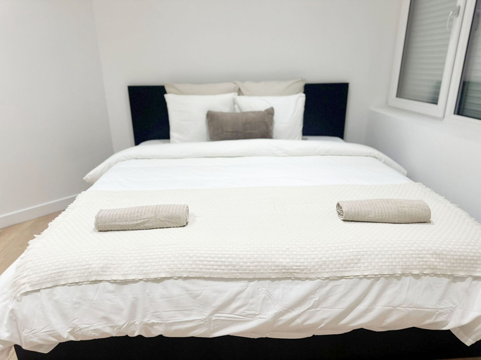 Others 2, Central 1BR With 1LR Apt Great Location, Oost-Vlaanderen