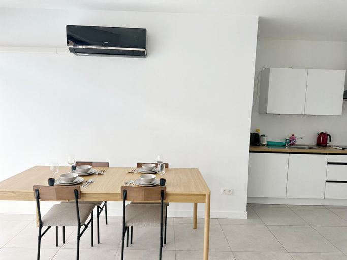Others 4, Central 1BR With 1LR Apt Great Location, Oost-Vlaanderen