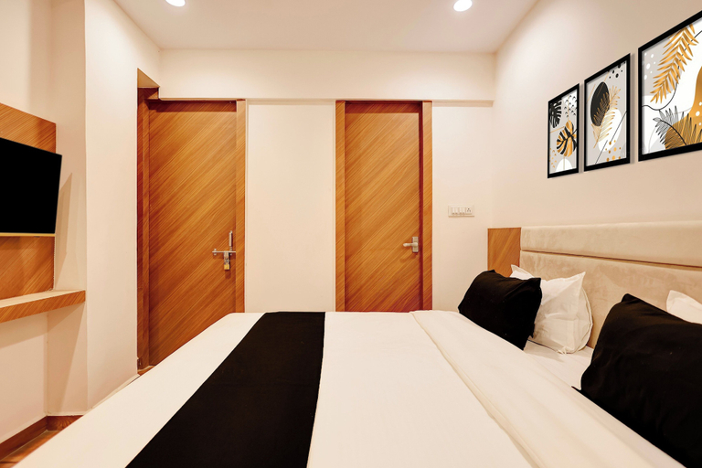 Others 3, Super Townhouse Dewas Bus Terminal, Ujjain
