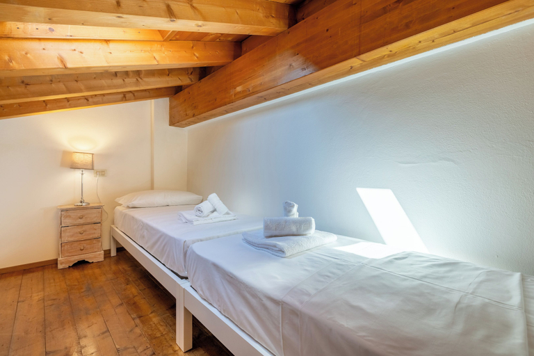 Others 2, Casa Giulia - con Parcheggio Privato e Terrazza, Gorizia