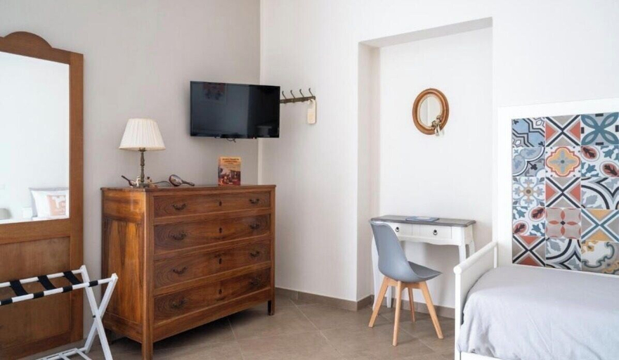 Bedroom 3, Tinellari Rooms, Napoli