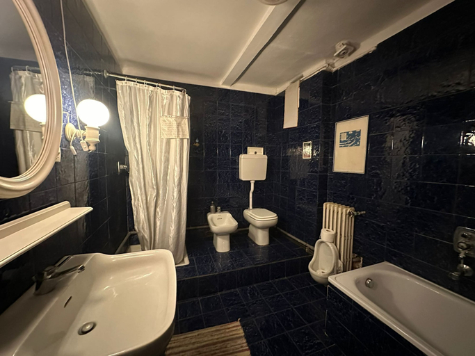 Bathroom 5, B&B Bandabrisca, Genova