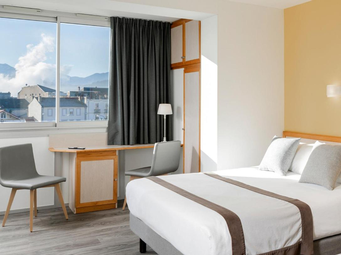 Bedroom 2, Residence Le Commerce, Haute-Garonne