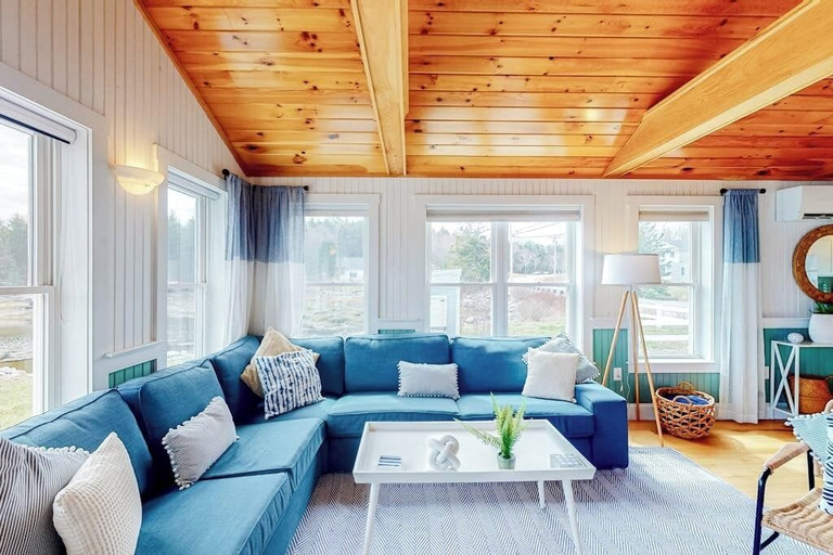 Others 3, Dazzling Ocean-view House With Fireplace, Deck, Firepit, Central AC, & W/D, Knox