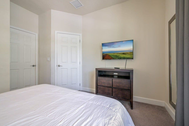Others 3, 3BR Home w/ Private Pool at Serenity, Lake
